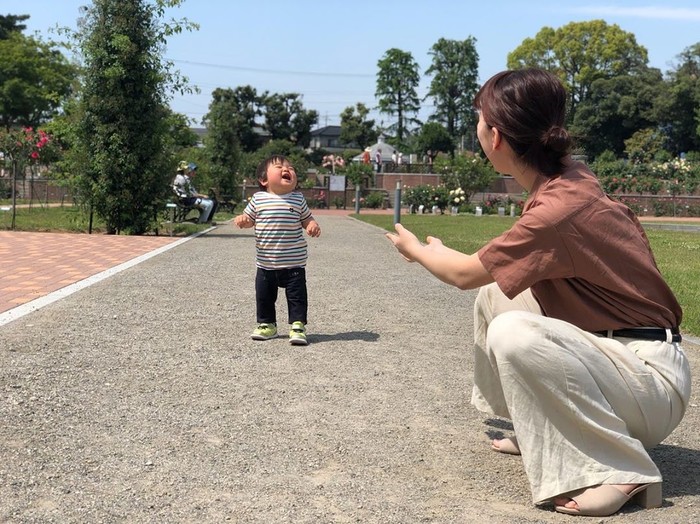 Thường xuyên đăng ảnh con lên mạng xã hội, là lưu giữ kỷ niệm hay chỉ khoe khoang và vô tình gây hại cho con? - Ảnh 2.