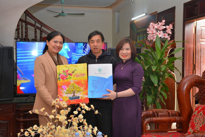 Chủ tịch Hội LHPN Việt Nam đánh giá cao những đóng góp của Giáo xứ Hoàng Nguyên trong hoạt động thiện nguyện - Ảnh 3.