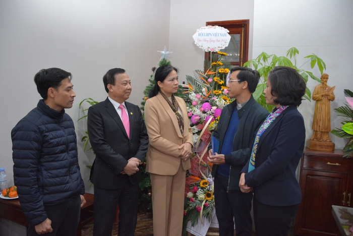 Chủ tịch Hội LHPN Việt Nam đánh giá cao những đóng góp của Giáo xứ Hoàng Nguyên trong hoạt động thiện nguyện - Ảnh 5.