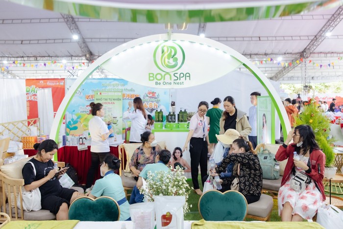 “Mùa sinh Fair 2022”: BON SPA lan toả kiến thức chăm sóc sức khỏe tâm lý và làn da cho hơn 200 mẹ bỉm - Ảnh 3.