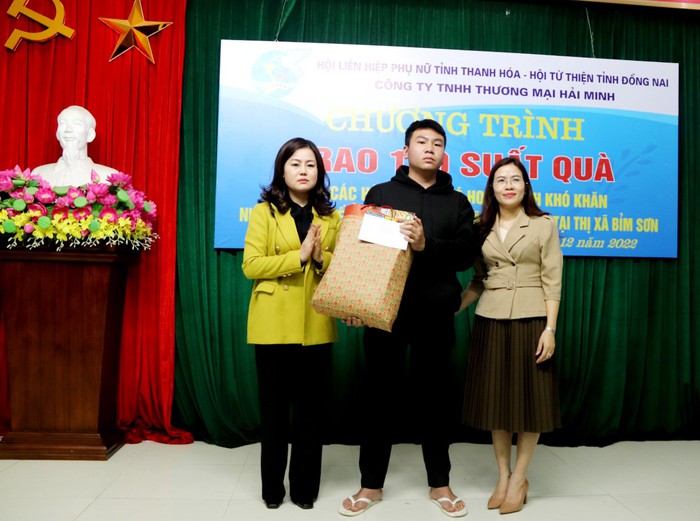 Trao học bổng Mottainai cho 5 trẻ mồ côi tỉnh Thanh Hoá - Ảnh 2.