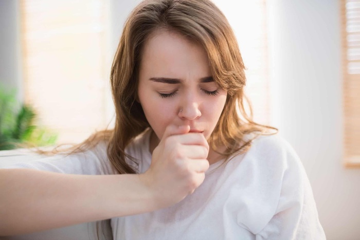Bị cảm cúm không nên ăn gì? 6 nhóm thực phẩm cần tránh xa khi bị cảm cúm - Ảnh 1.