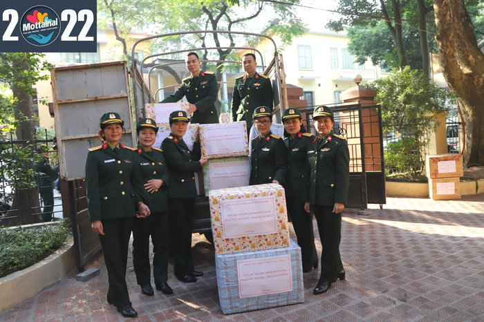 Đoàn cán bộ, hội viên phụ nữ Viện Y học Cổ truyền Quân đội ủng hộ Chương trình Mottainai 2022 - Ảnh 1.