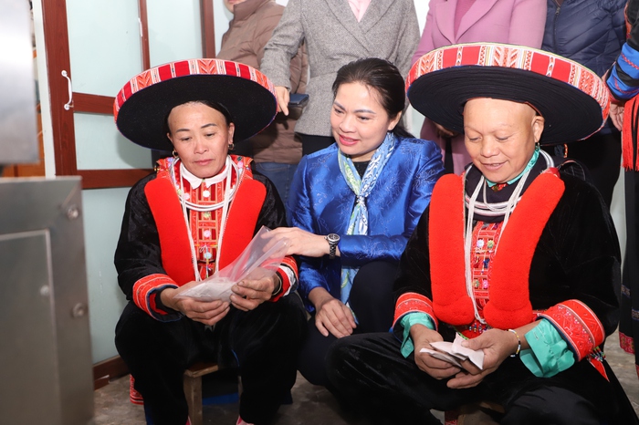 Chủ tịch Hội LHPN Việt Nam thăm và làm việc tại tỉnh Bắc Kạn - Ảnh 9.