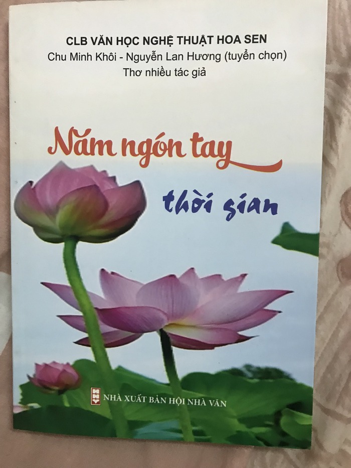 Tập thơ &quot;Năm ngón tay thời gian&quot;