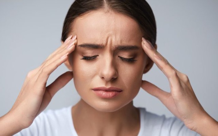 woman-headache-16721353541051118604350-0