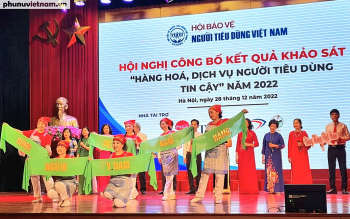Hàng vạn người tiêu dùng tham gia khảo sát hàng hóa, dịch vụ tin cậy năm 2022