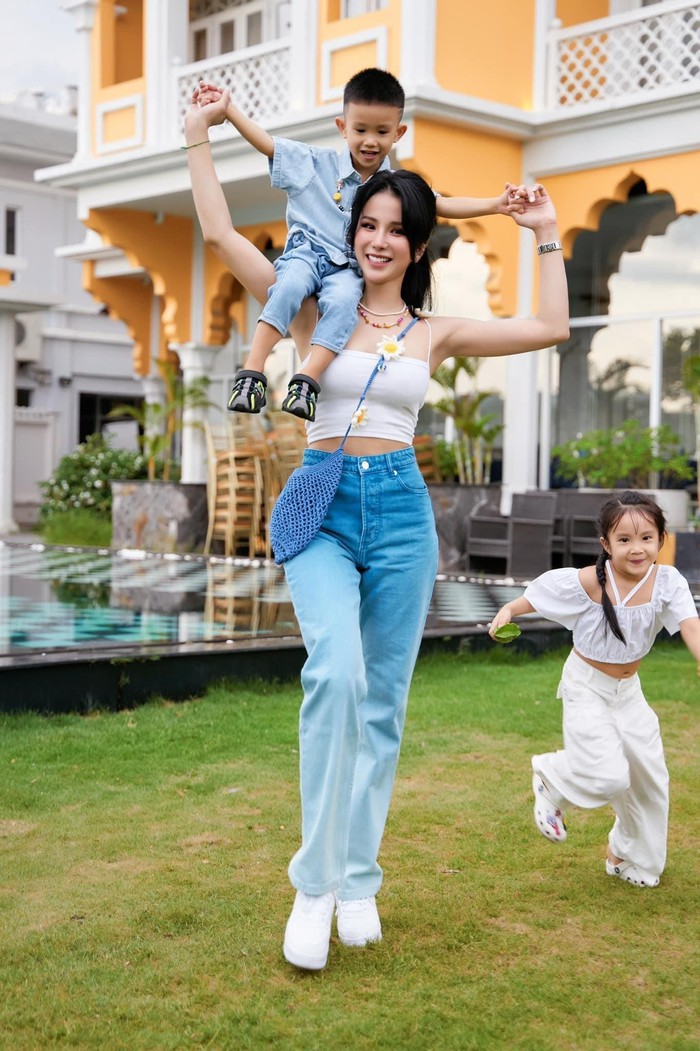 Diệp Lâm Anh, Hòa Minzy và hội mẹ đơn thân nổi tiếng của làng giải trí Việt - Ảnh 5.