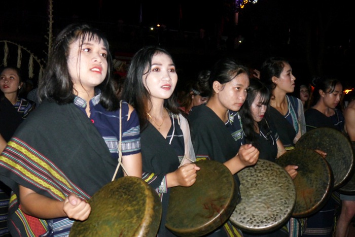 Lâm Đồng: Còn nhiều thách thức đối với phụ nữ dân tộc theo tôn giáo - Ảnh 3.