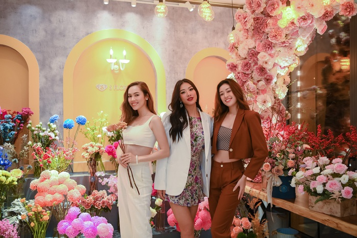 Á hậu Kim Duyên mở tiệm hoa thực hiện ước mơ trở thành doanh nhân  - Ảnh 2.