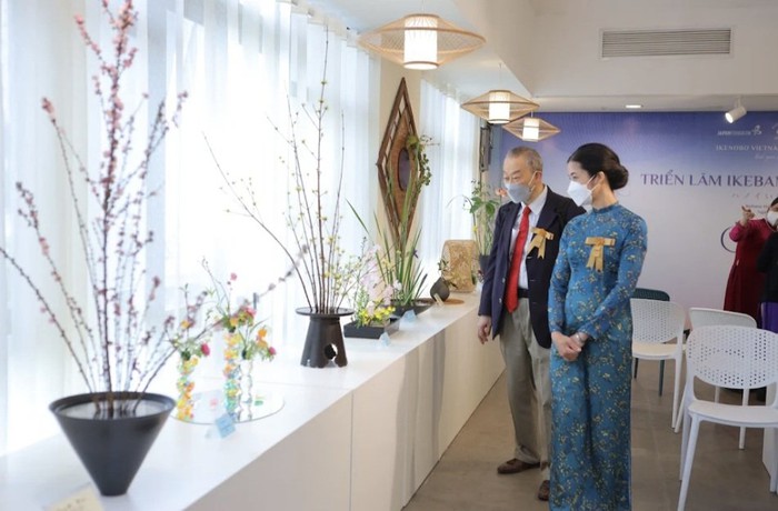 Nghệ thuật cắm hoa Ikebana Nhật Bản lan tỏa giá trị tích cực trong mùa dịch Covid-19 - Ảnh 2.
