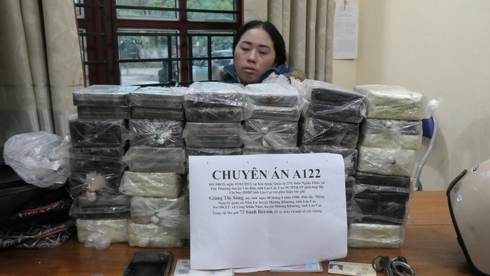 Bộ đội biên phòng Lào Cai: Bắt đối tượng nữ vận chuyển 72 bánh heroin sáng ngày 3 Tết  - Ảnh 2.