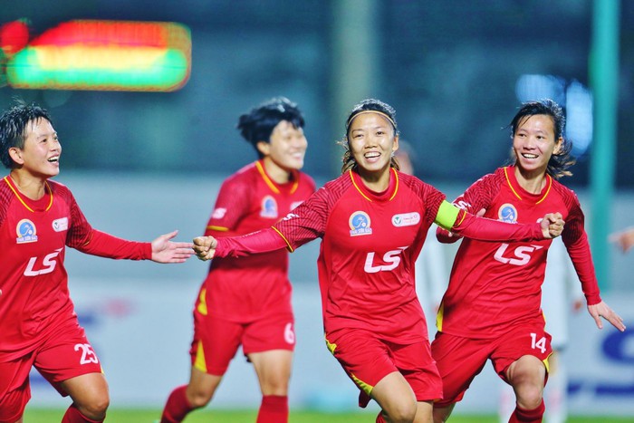 Huỳnh Như: Tuổi 31 tỏa sáng cùng Đội tuyển bóng đá nữ Việt Nam - Ảnh 1.