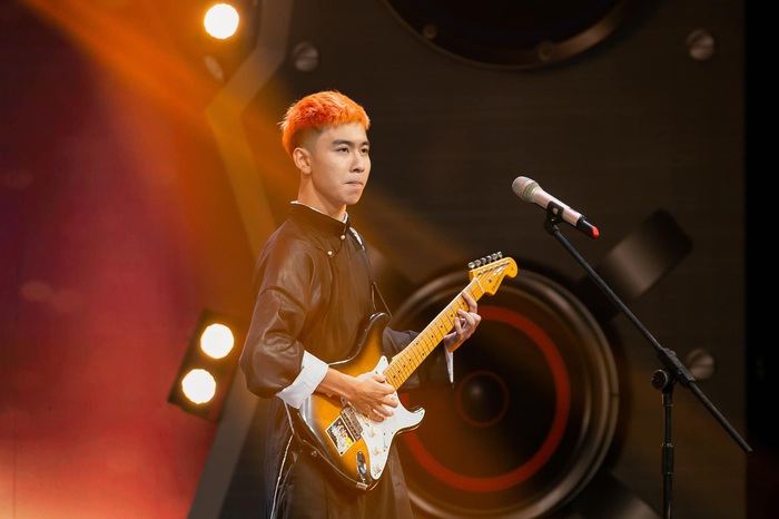 Rocker Tùng Giang