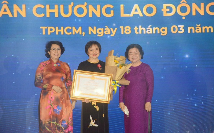 Chủ tịch Hội Nữ doanh nhân TPHCM được trao tặng Huân chương Lao động hạng Ba