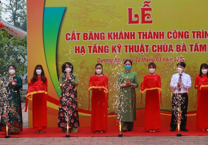 Chủ tịch Hội LHPN Việt Nam Hà Thị Nga tham dự Lễ kỷ niệm 959 năm ngày Nguyên Phi Ỷ Lan đăng quang - Ảnh 1.