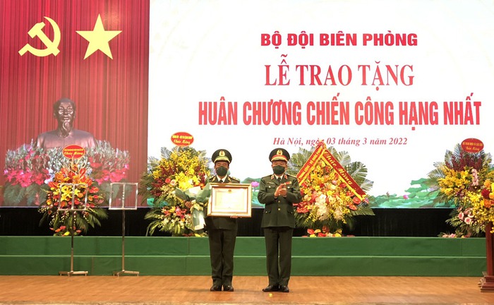 Bộ đội Biên phòng đón nhận Huân chương Chiến công hạng Nhất - Ảnh 1.