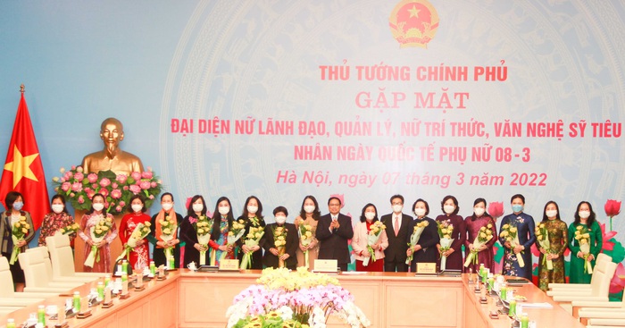 Các thế hệ nối tiếp đã tô thắm thêm truyền thống phụ nữ Việt Nam - Ảnh 4.