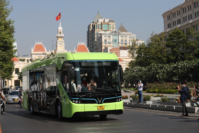 VinBus khai trương tuyến xe buýt điện đầu tiên kết nối  mạng lưới vận tải công cộng TP.HCM - Ảnh 5.