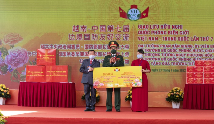 Giao lưu hữu nghị Quốc phòng biên giới Việt Nam - Trung Quốc lần thứ 7 - Ảnh 4.