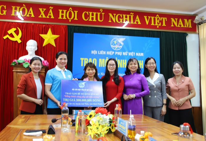 Công tác cán bộ nữ tại tỉnh Bình Phước là “điểm sáng” - Ảnh 5.
