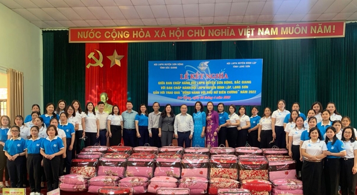 Hội LHPN Sơn Động, Bắc Giang kết nghĩa với Hội LHPN huyện Đình Lập, Lạng Sơn - Ảnh 2.