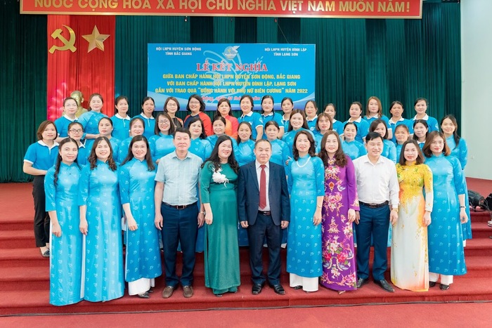 Hội LHPN Sơn Động, Bắc Giang kết nghĩa với Hội LHPN huyện Đình Lập, Lạng Sơn - Ảnh 1.