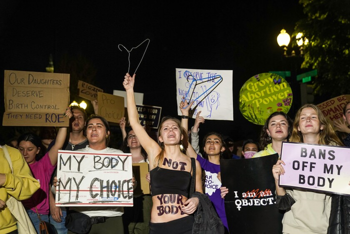 Mỹ rúng động trước nguy cơ hủy bỏ án lệ cho phép phụ nữ phá thai - Ảnh 1.