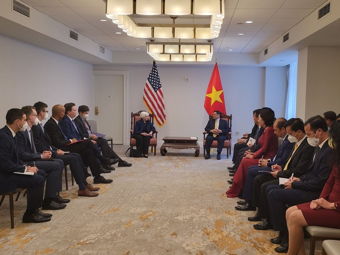 Thủ tướng Phạm Minh Chính gặp Thủ tướng Campuchia, Bộ trưởng Tài chính Mỹ bên lề Cấp cao ASEAN - Mỹ - Ảnh 1.