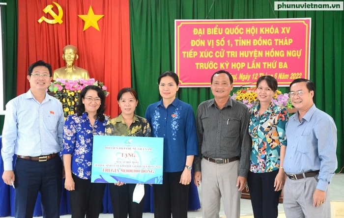 Đại biểu Quốc hội, Chủ tịch Hội LHPN Việt Nam Hà Thị Nga tiếp xúc cử tri Đồng Tháp - Ảnh 3.