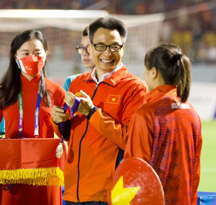Thủ tướng gửi thư khen Đội tuyển bóng đá nữ Việt Nam vô địch SEA Games 31 - Ảnh 1.