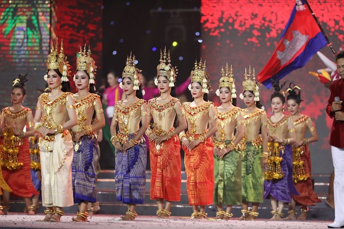 Phần biểu diễn văn nghệ của Campuchia - nước chủ nhà SEA Games 32