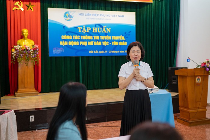 Tập huấn kiến thức, kỹ năng vận động phụ nữ dân tộc, tôn giáo cho cán bộ Hội cơ sở ở Đắk Lắk - Ảnh 3.
