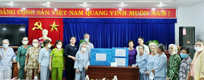 Hội LHPN Việt Nam thăm Mẹ Việt Nam anh hùng, người có công với cách mạng - Ảnh 1.