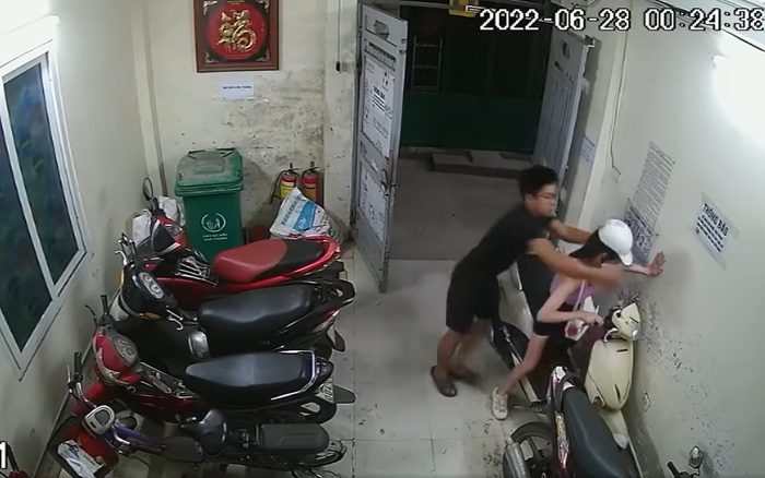 Hà Nội: Cô gái bị tên "biến thái" vào tận nhà trọ khống chế, sàm sỡ