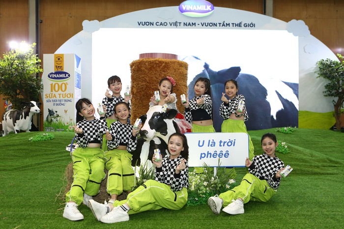 Vinamilk tổ chức hoạt động dành cho trẻ em nhân Ngày sữa Thế giới và Quốc tế Thiếu nhi 1/6 - Ảnh 3.