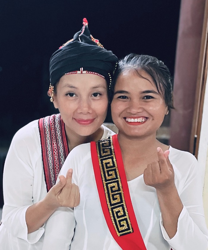 Nhà báo Bông Mai và hành trang mang về sau 99 ngày sống rực rỡ - Ảnh 1. Nhà báo Bông Mai và hành trang mang về sau 99 ngày sống rực rỡ - Ảnh 1.