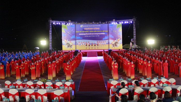 Đà Nẵng: Gần 1.000 phụ nữ tham gia đồng diễn dân vũ thể thao - Ảnh 2.