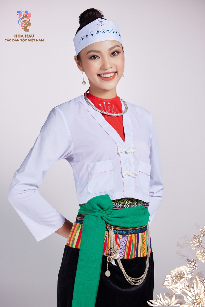 Người đẹp dân tộc Mường Nguyễn Thảo Liên trong trang phục truyền thóng tại cuộc thi Hoa hậu các dân tộc Việt Nam 2022