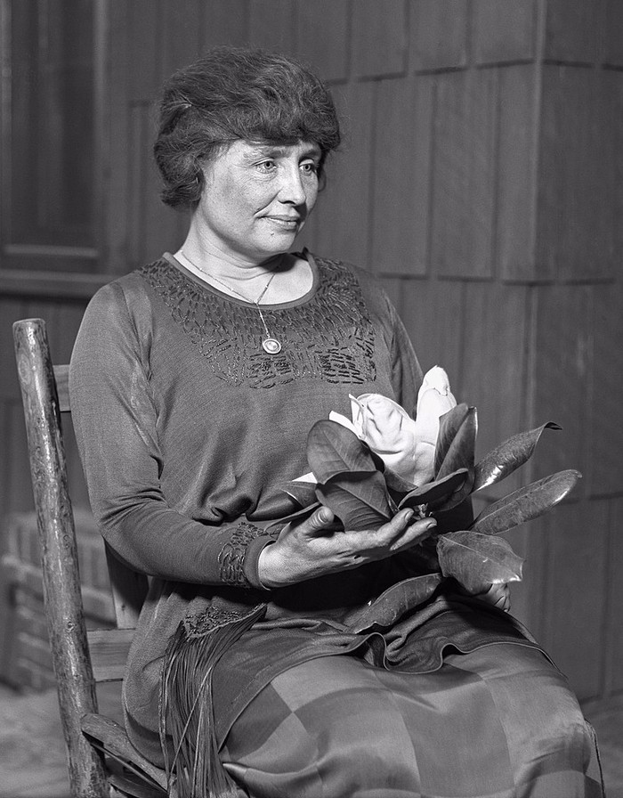 Helen Keller: Ánh sáng từ trong bóng tối - Ảnh 4.
