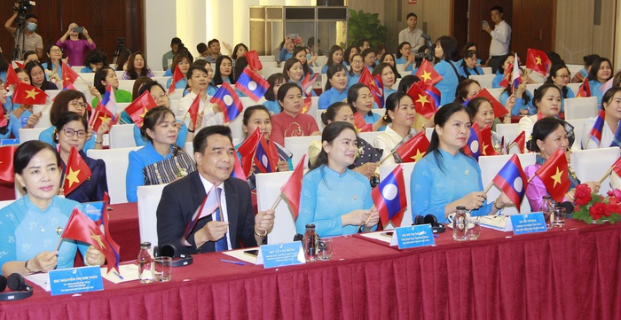 Thắt chặt hơn tình hữu nghị, gắn bó 2 tổ chức Hội phụ nữ Việt - Lào - Ảnh 1.