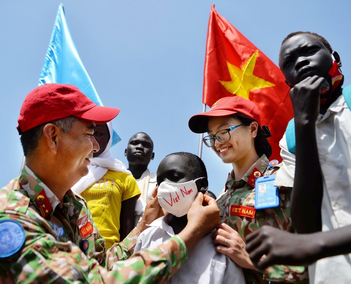 Lan tỏa yêu thương tới trẻ em Nam Xu-Đăng, Việt Nam cùng thực hiện sứ mệnh gìn giữ hòa bình Liên hiệp quốc - Ảnh: Nguyễn Á
