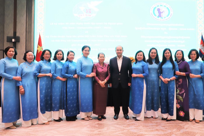 Hội Phụ nữ hai nước Việt Nam - Campuchia tăng cường đoàn kết, hợp tác đi vào chiều sâu, thiết thực hơn nữa - Ảnh 6.