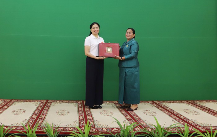 Tăng cường hợp tác giữa các cấp Hội Phụ nữ hai nước Việt Nam - Campuchia - Ảnh 3.