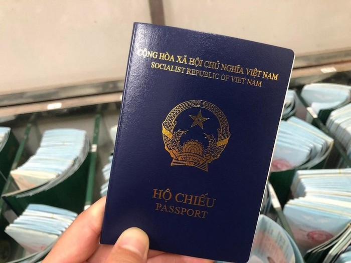 Liên tiếp các quốc gia không công nhận hộ chiếu mới của Việt Nam - Ảnh 1.