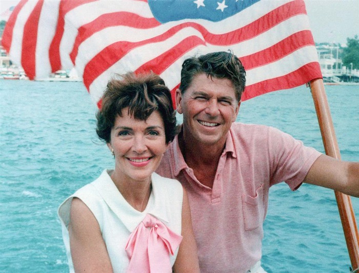 Nancy Reagan: Từ diễn viên đến Đệ nhất Phu nhân Hoa Kỳ - Ảnh 3.