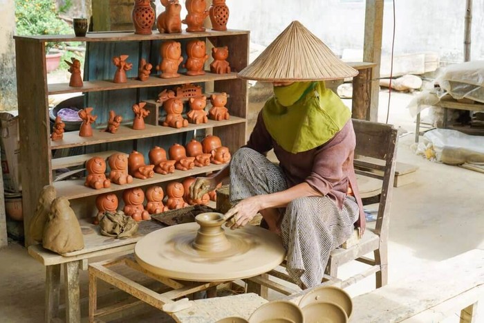 lang gom thnh ha hoi an 1 16570792814611755909730 - "Nét hoa nghề Hội An": Tôn vinh nghệ nhân và các làng nghề truyền thống