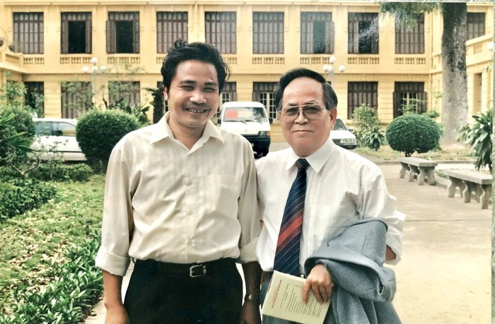 Nhà báo Trung Đông và anh trai - nhà văn, Thiếu tướng Hồ Phương