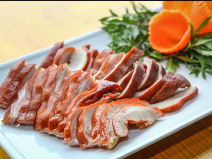 Dạ dày lợn bổ bằng 10 vị thuốc