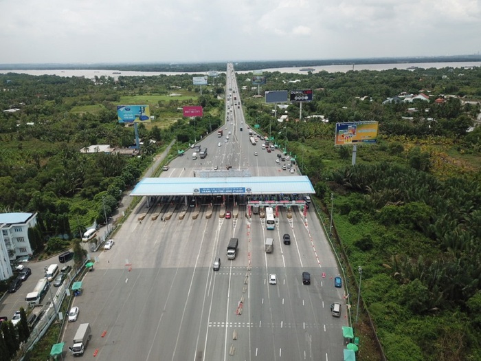 Cao tốc TPHCM - Long Thành - Dầu Giây thông thoáng  khi chính thức thu phí không dừng - Ảnh 1.